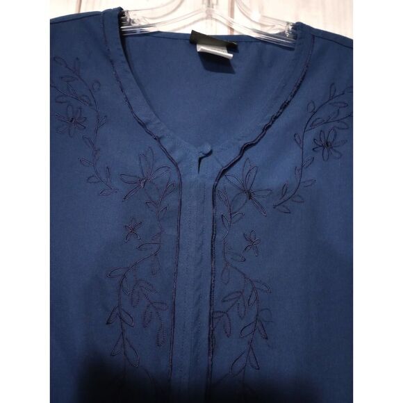 Cherokee Scrub Top Ladies Medium‎ Navy Embroidery - Picture 3 of 6